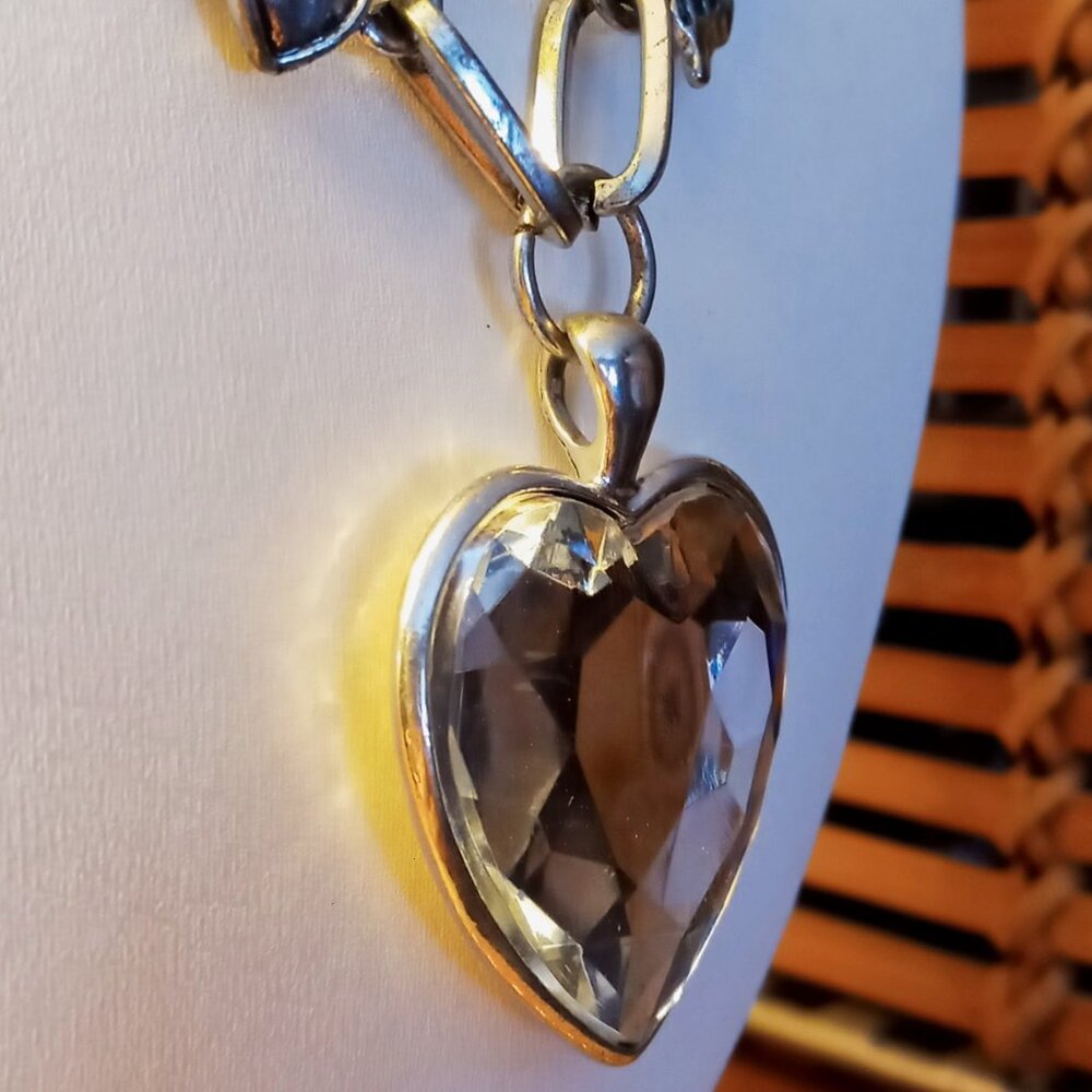 💙🌸🦋Chunky Crystal Rhinestone Heart Flowers Butterfly Statement Necklace🦋🌸💙 - Picture 11 of 12